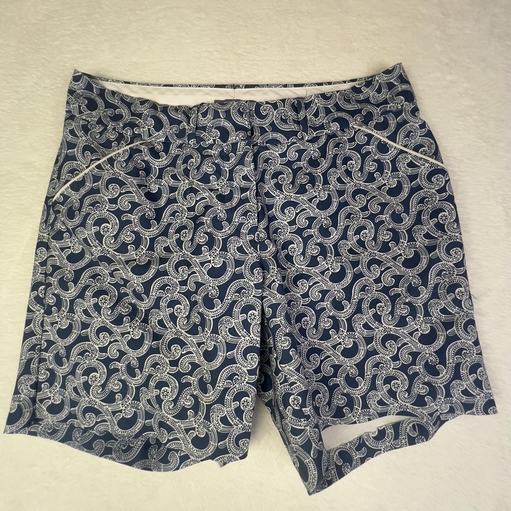 Peter‎ Millar Shorts Women 4 Blue Paisley Golf Performance Wicking Athletic